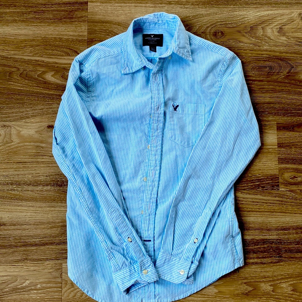 American eagle outfitters classic fit button down shirt